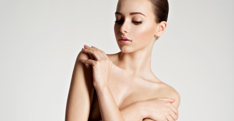 Study shows benefits from breast reduction in young women